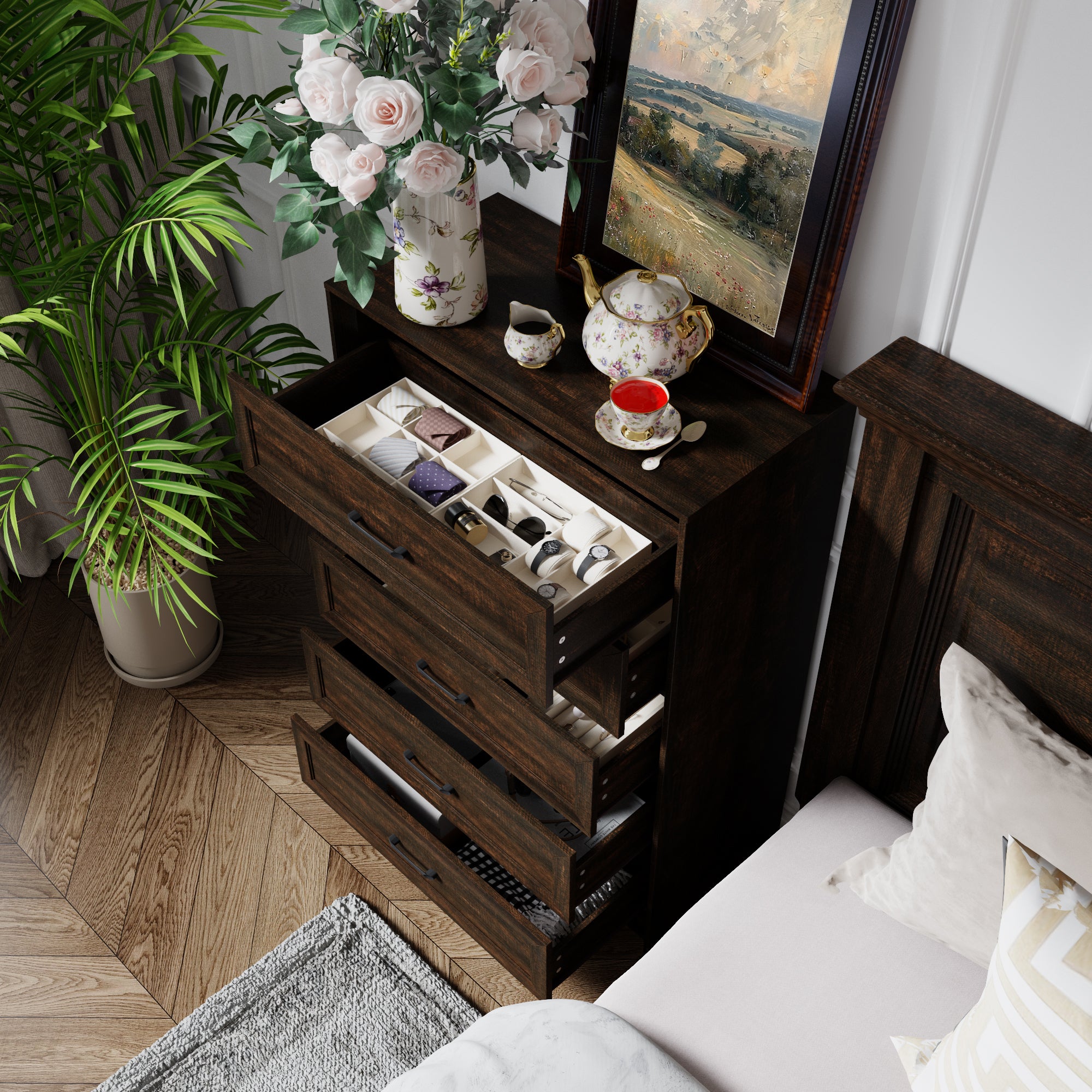 5-Drawer Dresser With Elegent Design