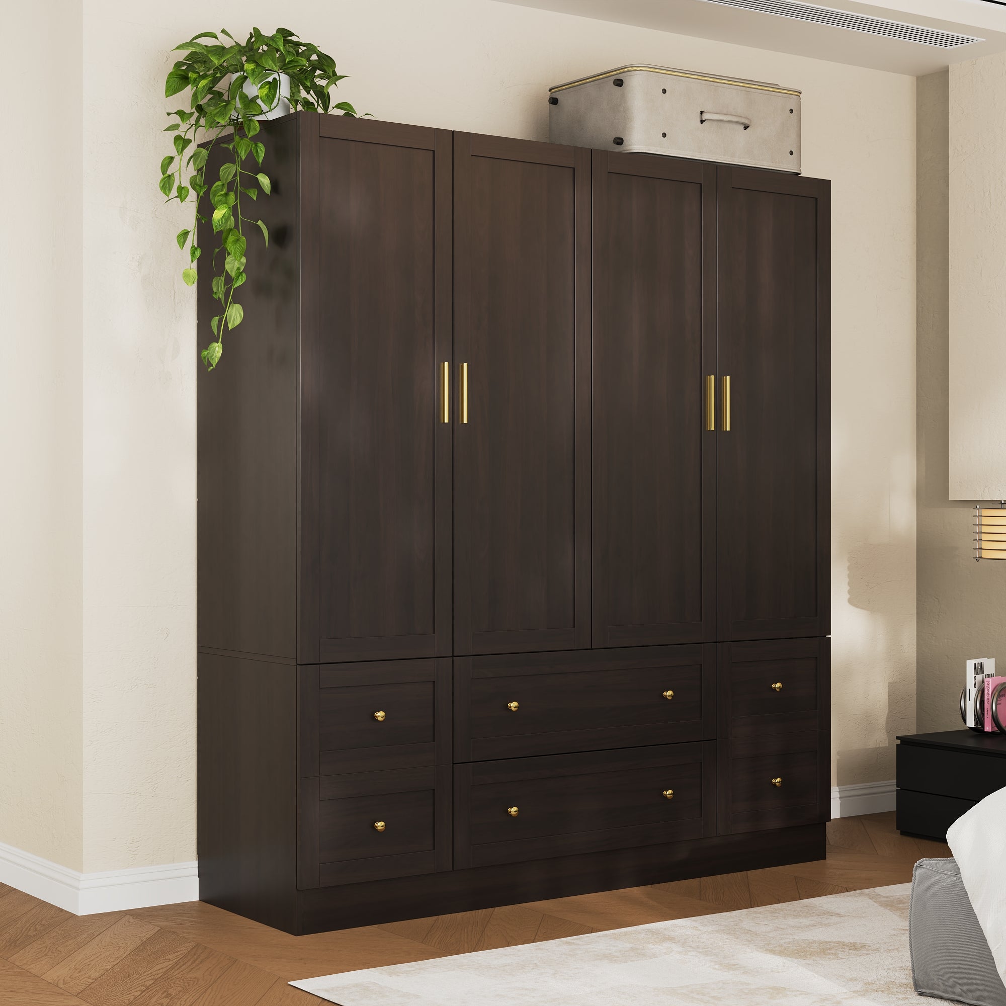 4-Door Wardrobe With Optimized Storage