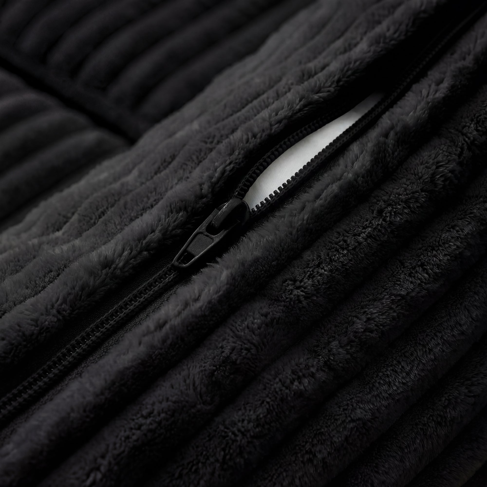 #Color_Black