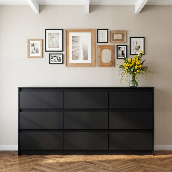 Dressers & Chests