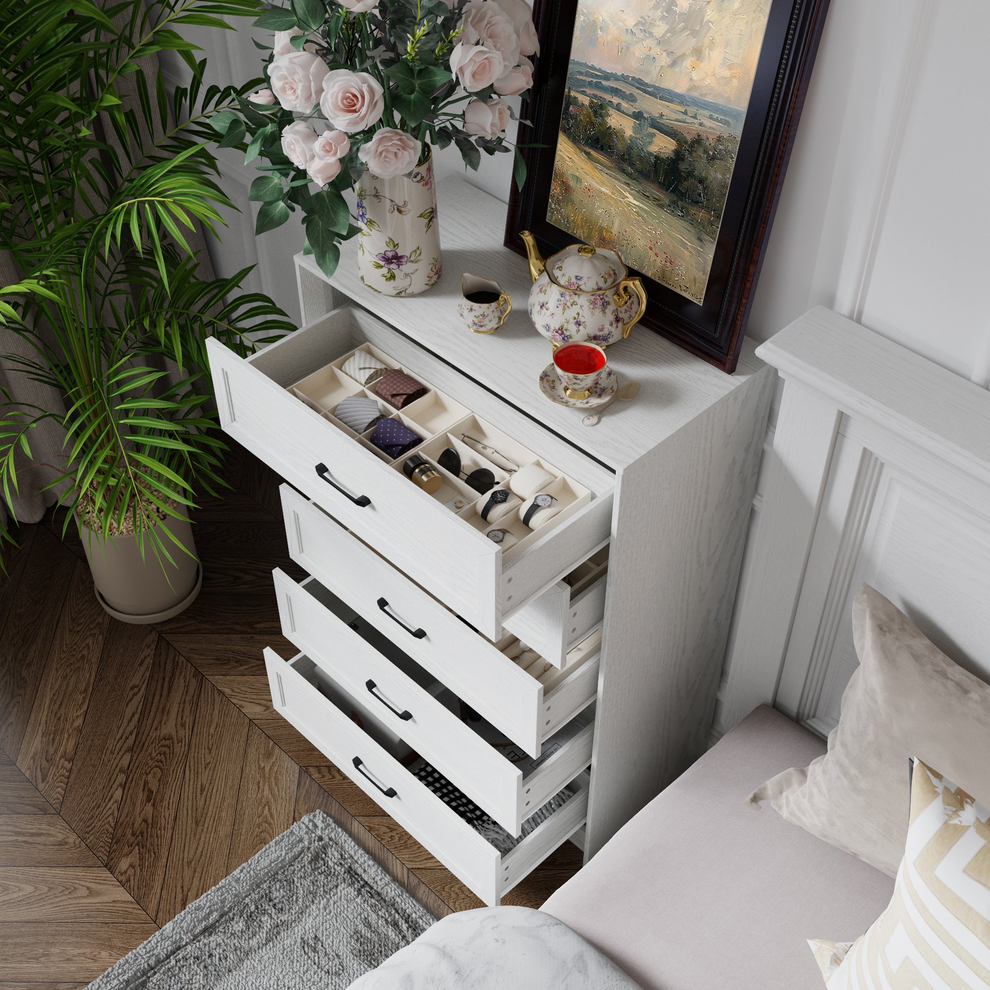 5-Drawer Dresser With Elegent Design