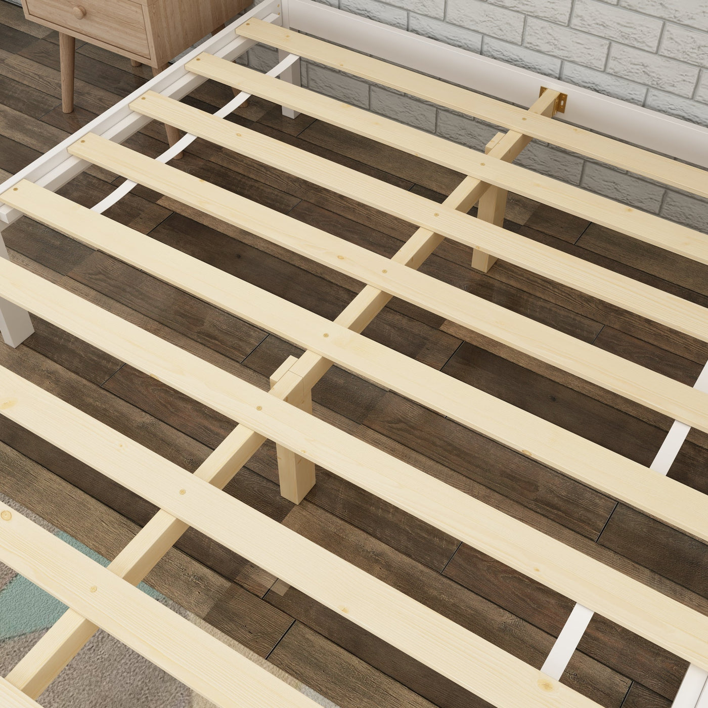 Queen Size Modern Simplicity White Solid Wood Platform Bed With Solid Rubberwood and Pine Wood