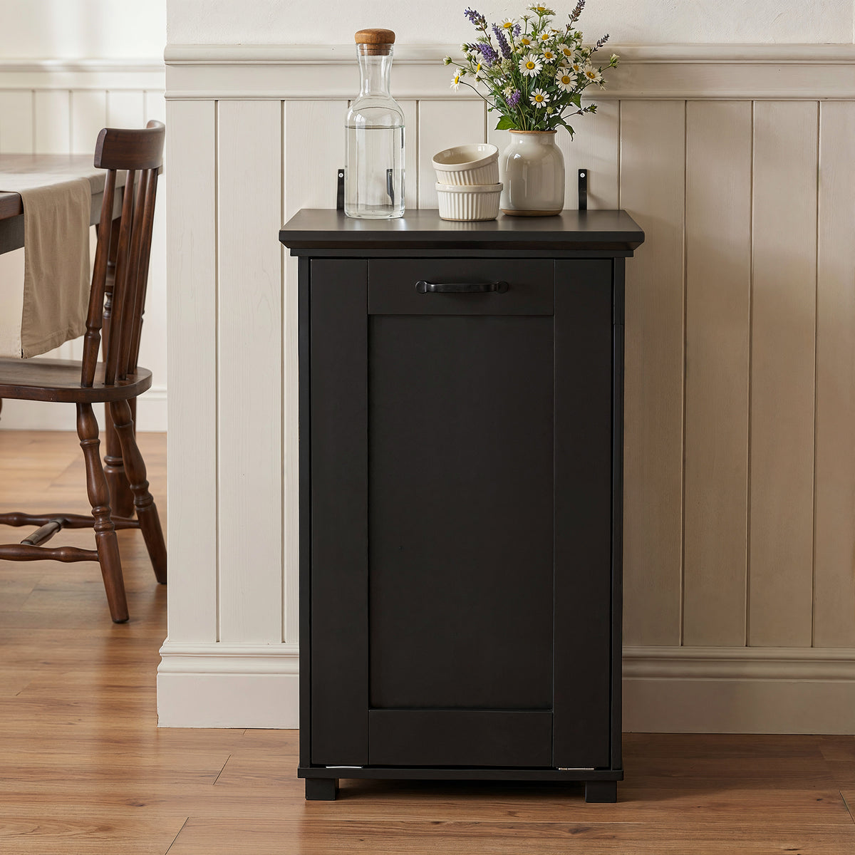 Modern Deodorizing Trash Can in Black  