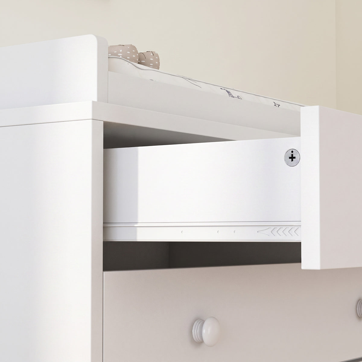 47.2" Modern White Nursery Storage Dresser Chest Changing Table