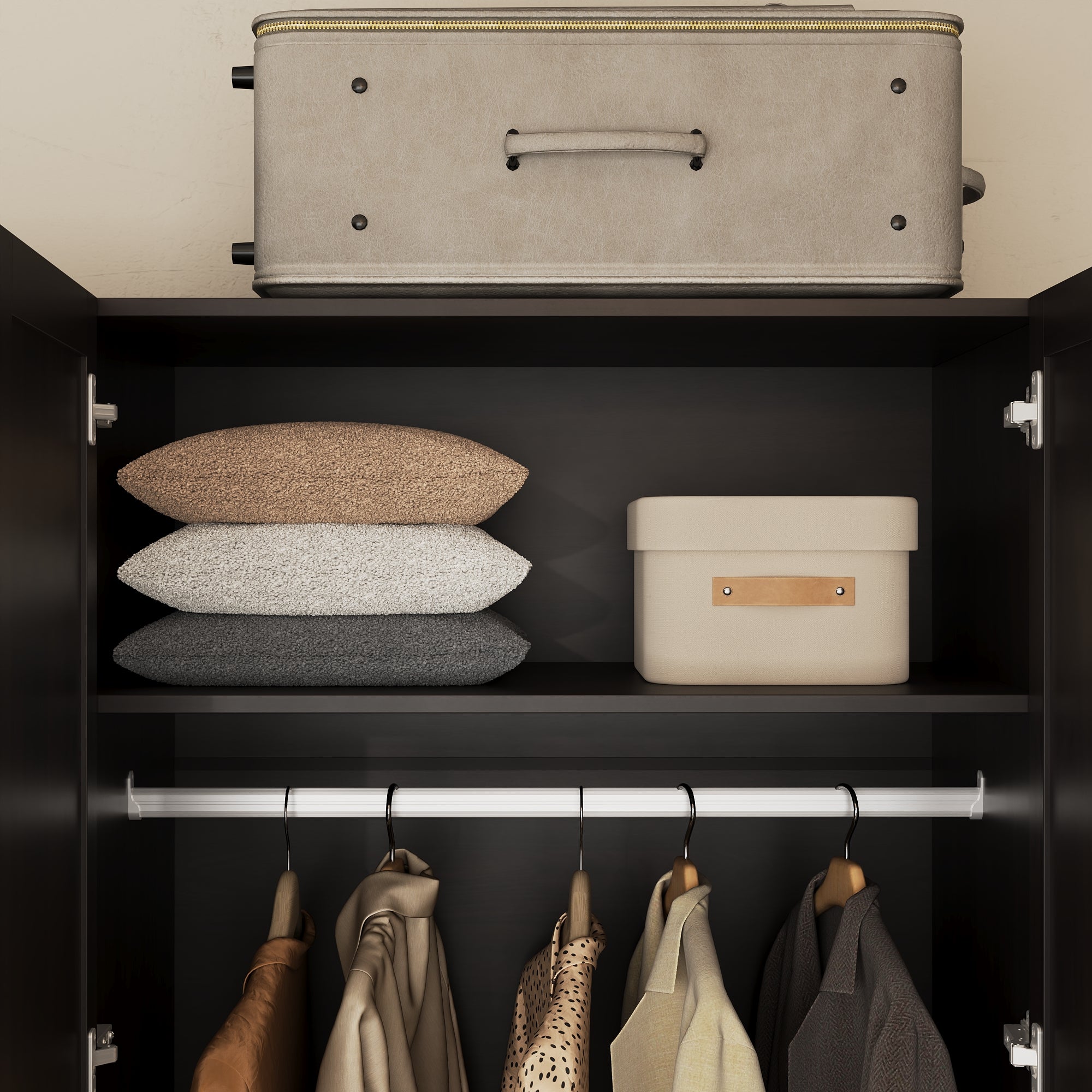 4-Door Wardrobe With Optimized Storage