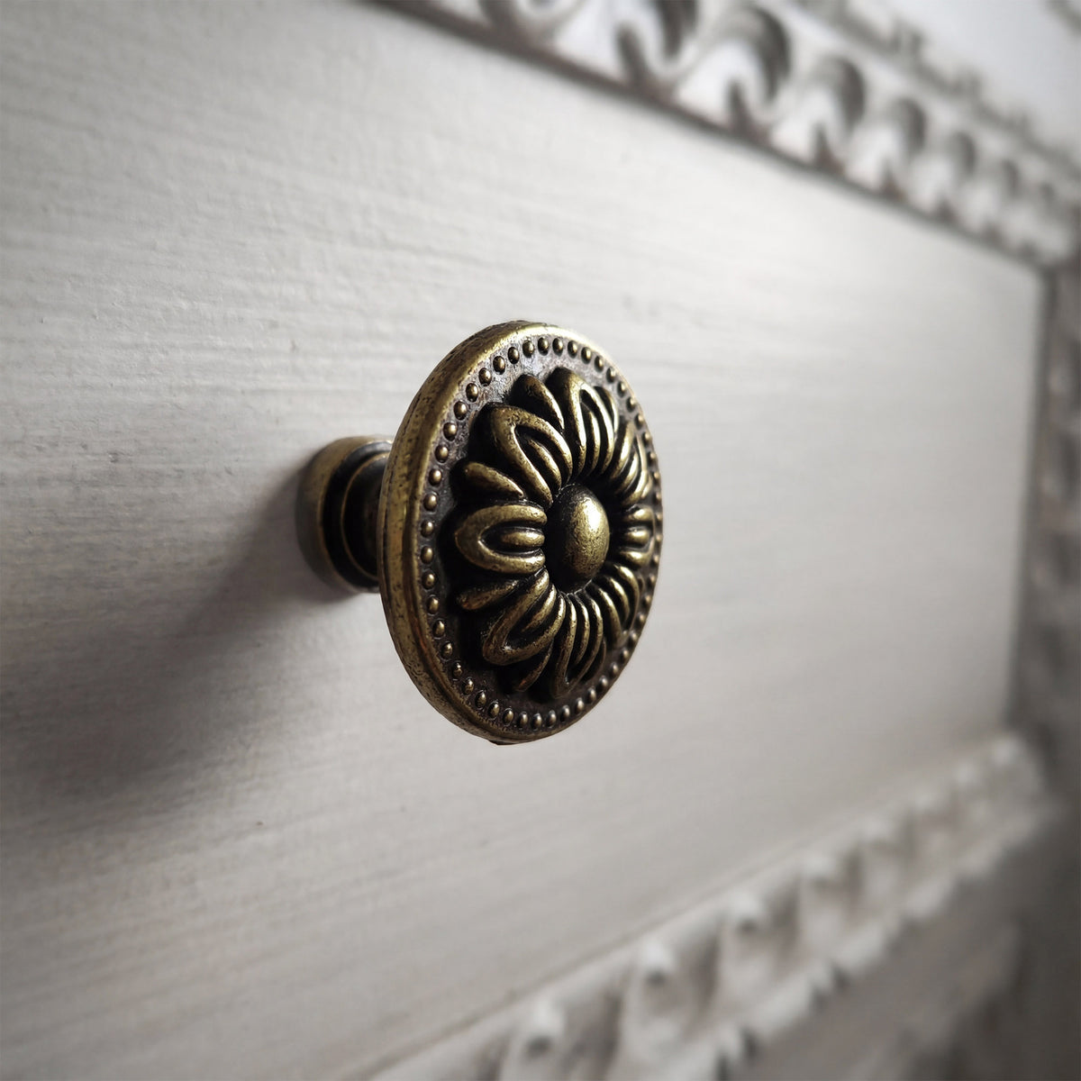 47.2" Solid Wood Chest of Drawers with Decorative Carving